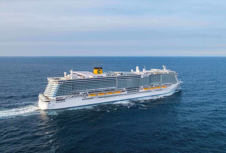 Costa Smeralda Seitenansicht